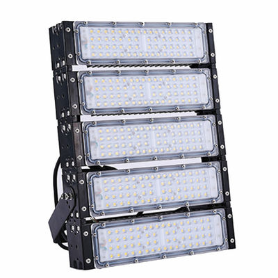 Lampes à LED étanches adaptées aux parkings
